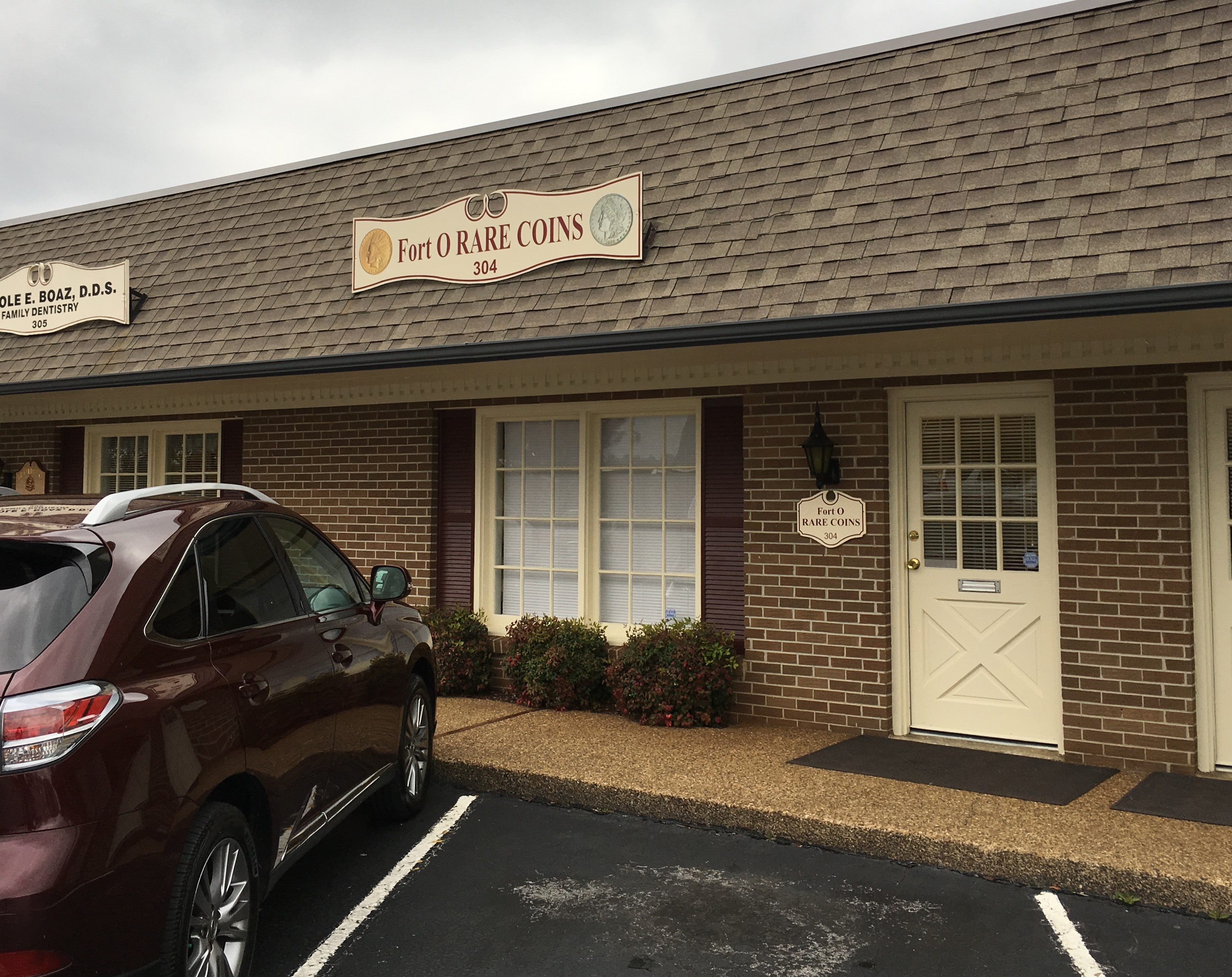 Fort O Rare Coins Store-front photo.